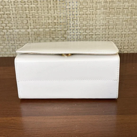 🌟HP🌟VTG 1970s-80s White Vinyl Structured Bag with Acrylic Tortoise Handle Chain - Picture 11 of 16